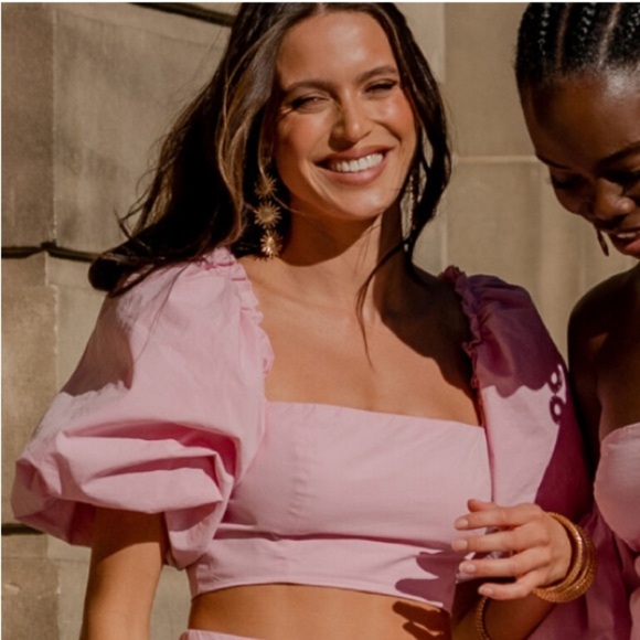 NWT SHOWPO. Branson crop top Pink Puff Sleeve size 4 - Picture 3 of 7